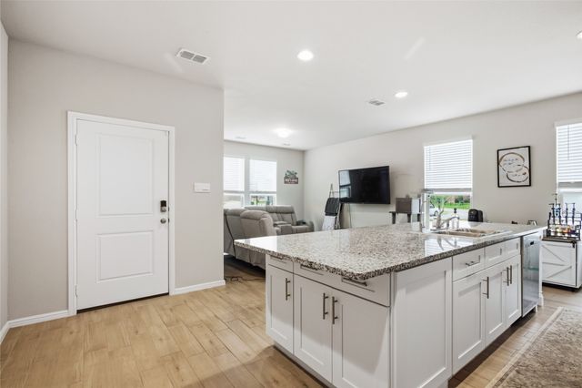 4812 Foundation Street, Haltom City, TX 76117