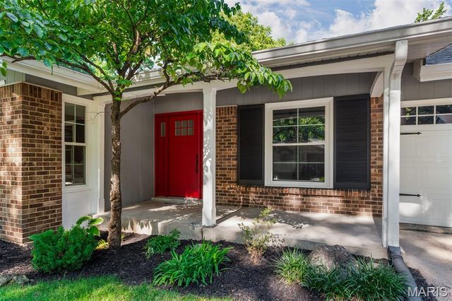 14 Tree Hill Court, Manchester, MO 63021