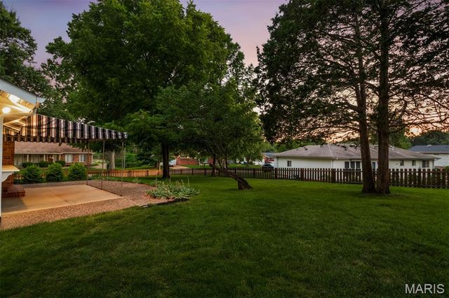 14 Tree Hill Court, Manchester, MO 63021
