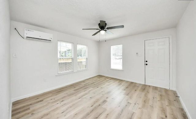 7301 Sherman Street, Houston, TX 77011