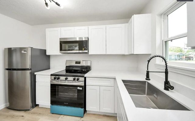 7301 Sherman Street, Houston, TX 77011