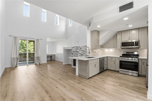 225 Coral Rose, Irvine, CA 92603
