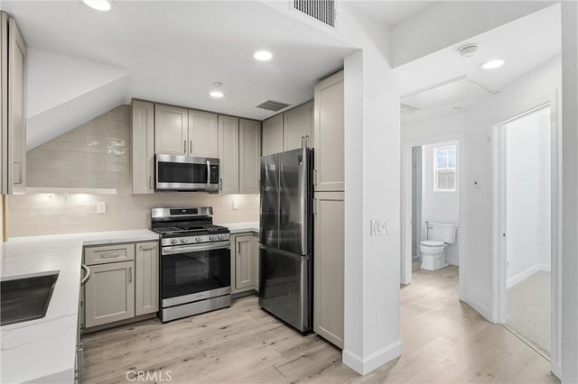 225 Coral Rose, Irvine, CA 92603