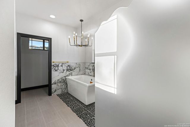 141 Oak Shores, Canyon Lake, TX 78133