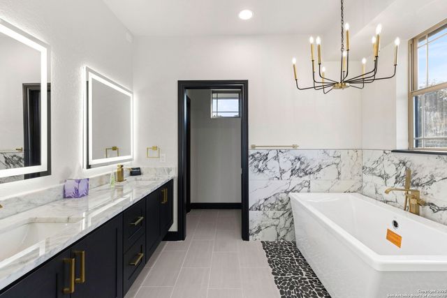 141 Oak Shores, Canyon Lake, TX 78133