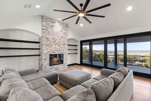 141 Oak Shores, Canyon Lake, TX 78133