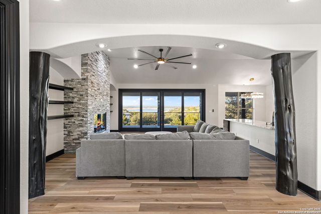 141 Oak Shores, Canyon Lake, TX 78133