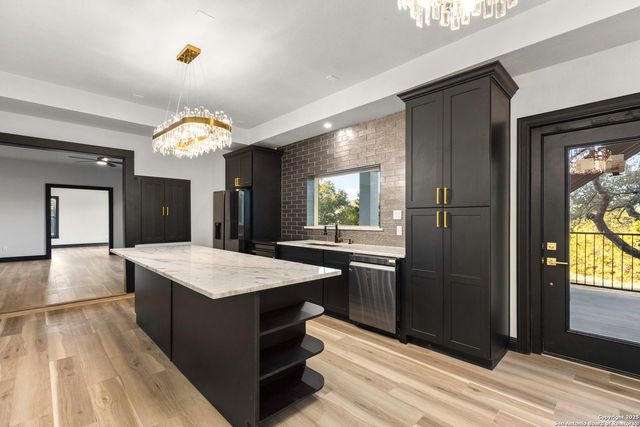 141 Oak Shores, Canyon Lake, TX 78133