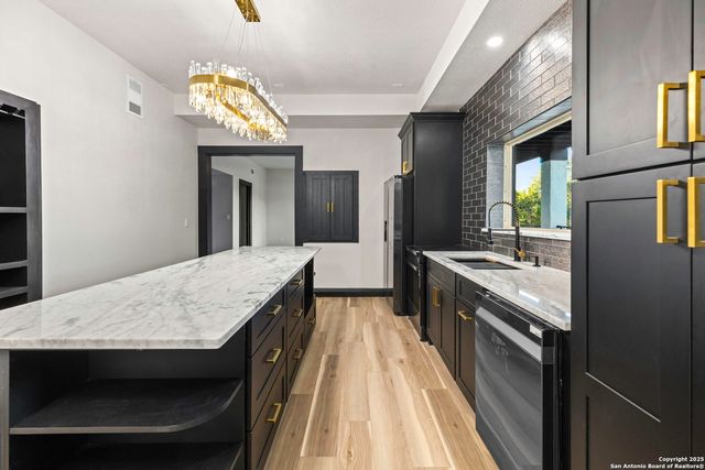 141 Oak Shores, Canyon Lake, TX 78133