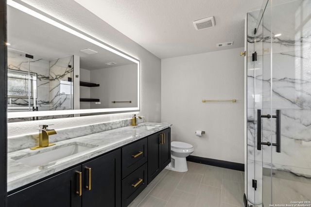 141 Oak Shores, Canyon Lake, TX 78133