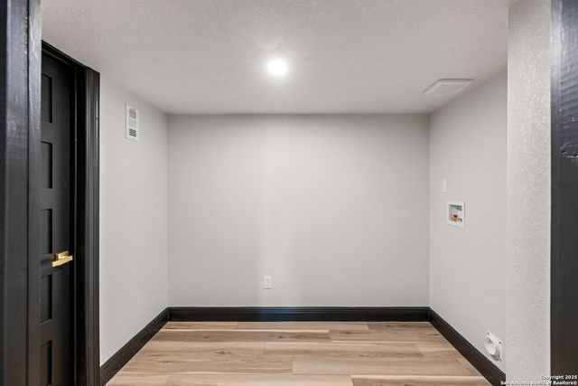 141 Oak Shores, Canyon Lake, TX 78133