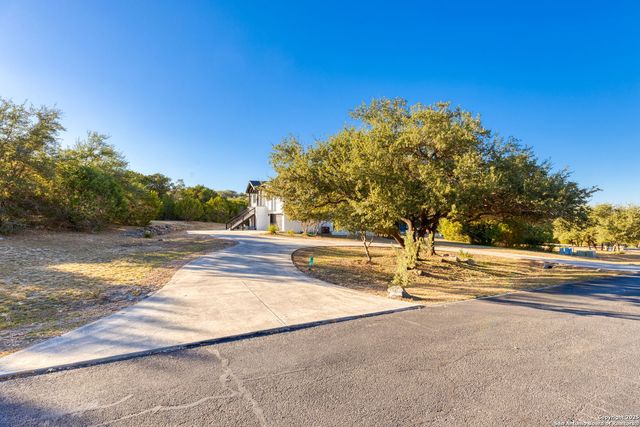 141 Oak Shores, Canyon Lake, TX 78133