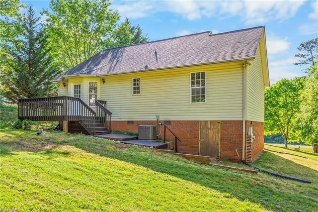 113 Conifer Court, King, NC 27021