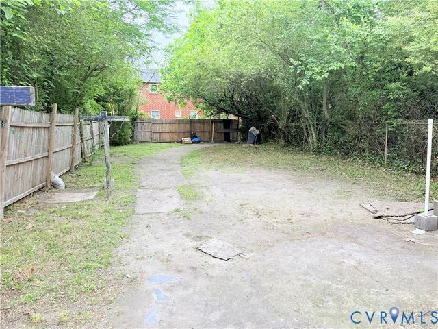 2114 Selden St, Richmond, VA 23223