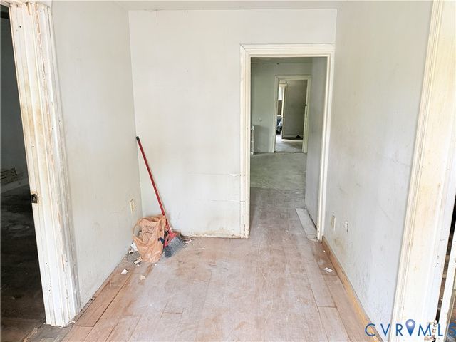 2114 Selden St, Richmond, VA 23223