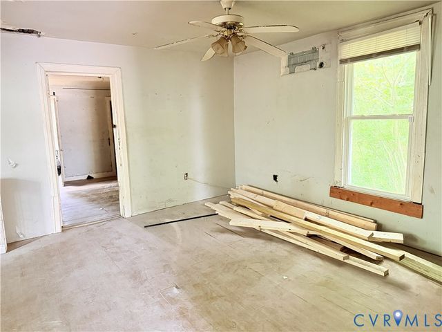 2114 Selden St, Richmond, VA 23223