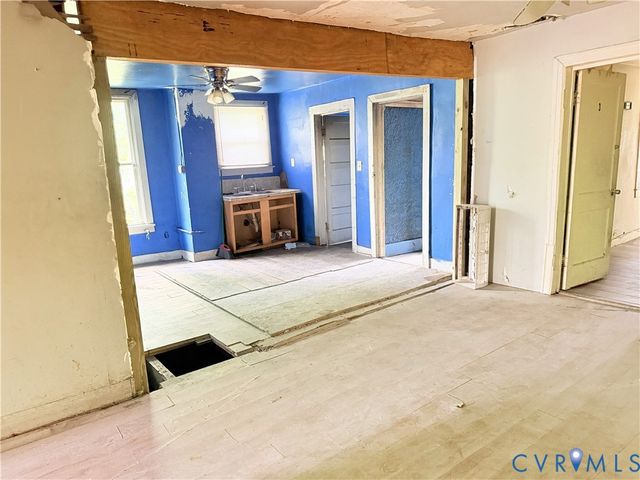 2114 Selden St, Richmond, VA 23223