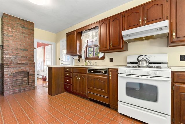 109-111 Liberty St, Danvers, MA 01923