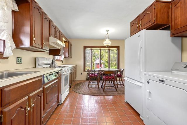 109-111 Liberty St, Danvers, MA 01923