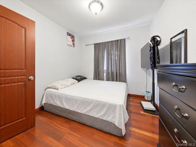 1027 E 231st Street, Bronx, NY 10466