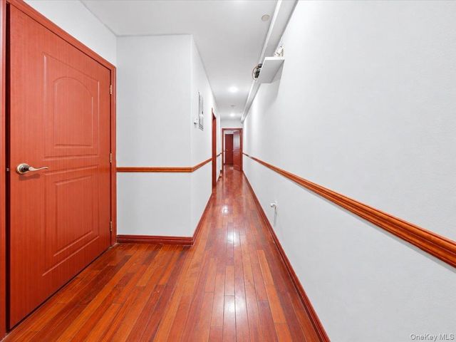 1027 E 231st Street, Bronx, NY 10466
