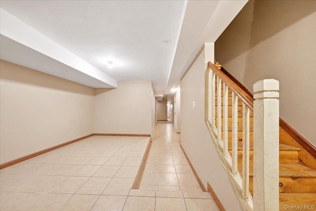 1027 E 231st Street, Bronx, NY 10466