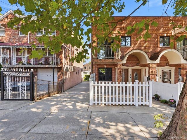 1027 E 231st Street, Bronx, NY 10466