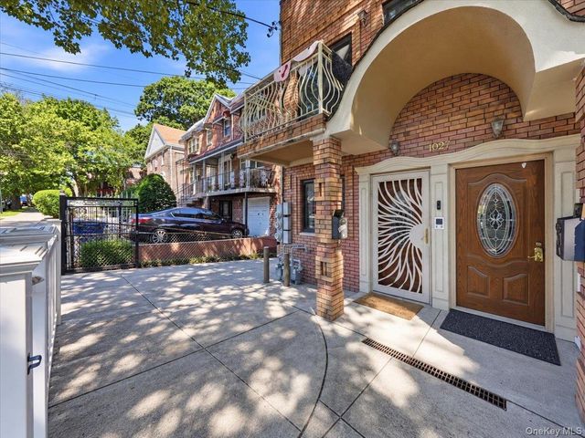 1027 E 231st Street, Bronx, NY 10466