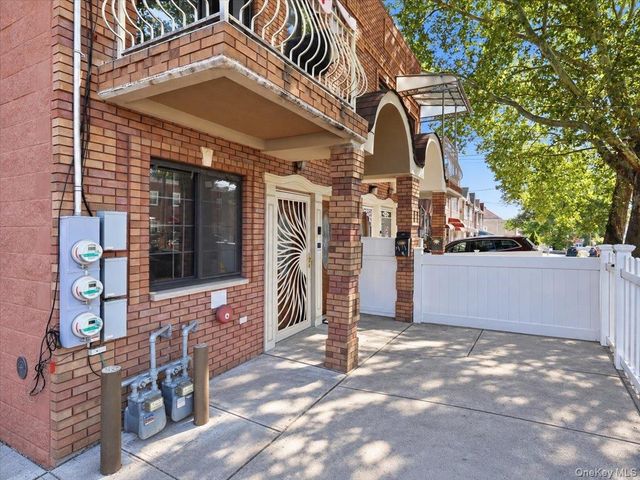 1027 E 231st Street, Bronx, NY 10466