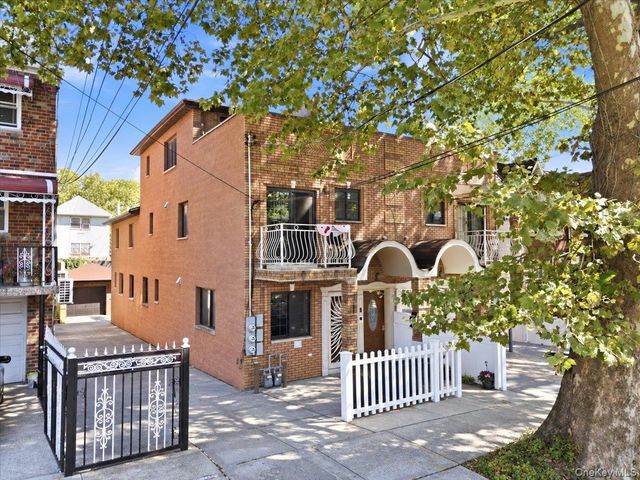 1027 E 231st Street, Bronx, NY 10466