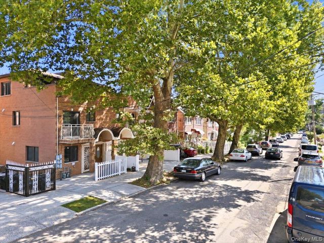1027 E 231st Street, Bronx, NY 10466