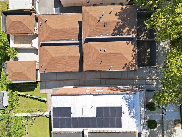1027 E 231st Street, Bronx, NY 10466