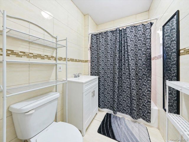 1027 E 231st Street, Bronx, NY 10466