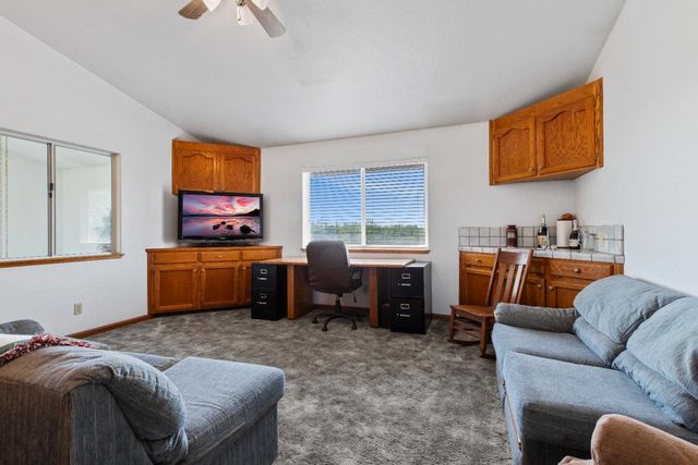 7620 E Grayson Rd, Hughson, CA 95326