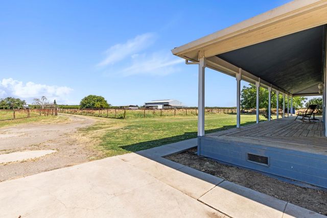 7620 E Grayson Rd, Hughson, CA 95326