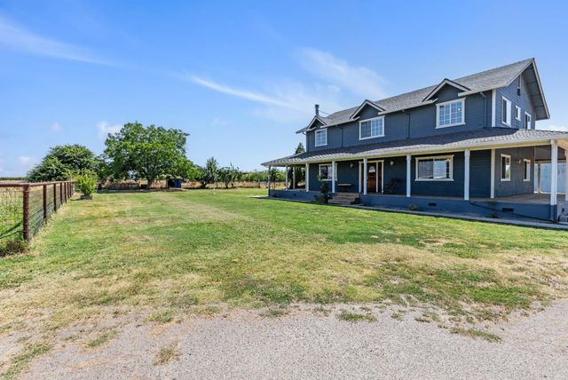 7620 E Grayson Rd, Hughson, CA 95326