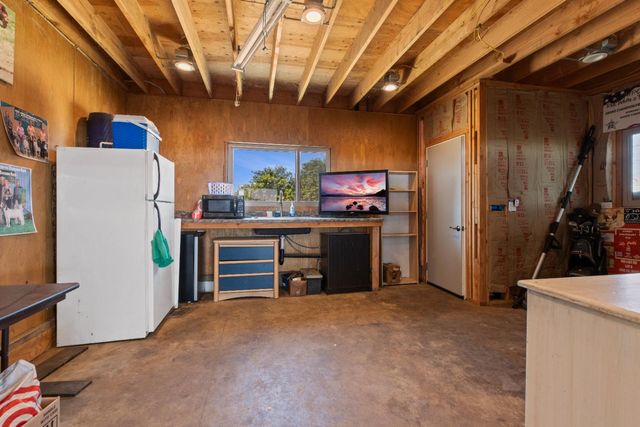 7620 E Grayson Rd, Hughson, CA 95326