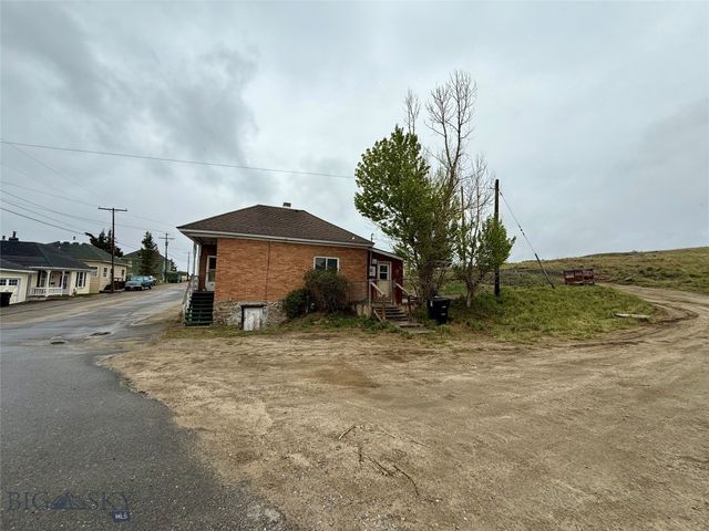 327 W Boardman Street, Butte, MT 59701