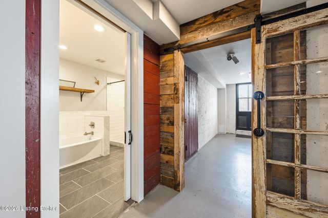 1809 Bonnycastle Ave, Louisville, KY 40205