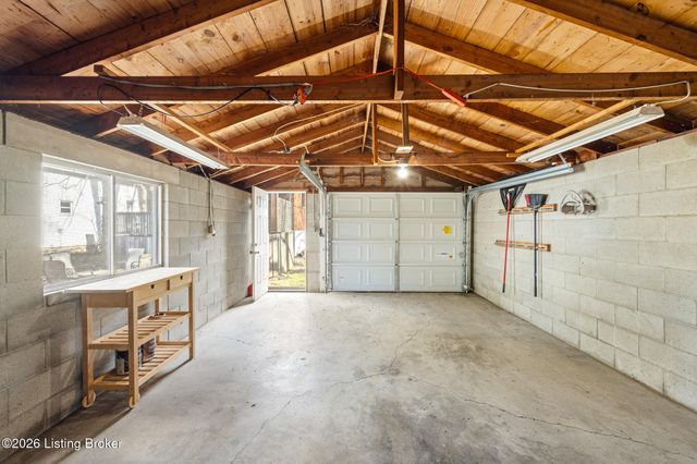 1809 Bonnycastle Ave, Louisville, KY 40205