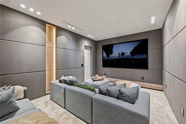 16782 Otsego, Encino, CA 91436