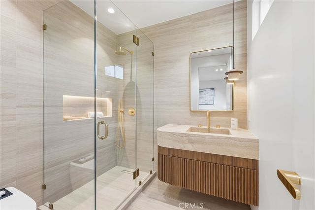 16782 Otsego, Encino, CA 91436