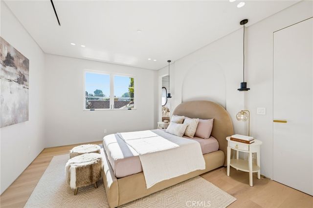 16782 Otsego, Encino, CA 91436