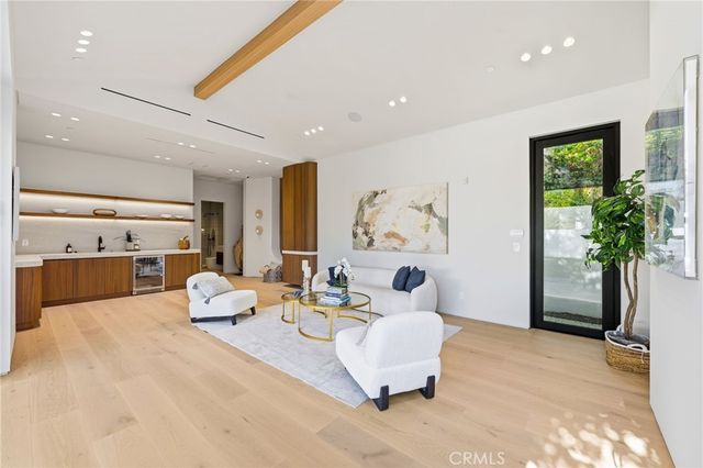 16782 Otsego, Encino, CA 91436