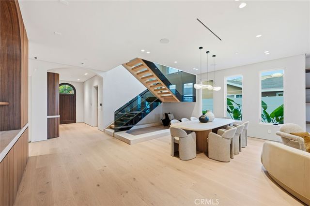 16782 Otsego, Encino, CA 91436