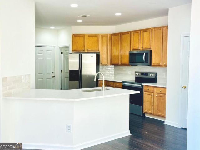 3870 Parham Way, Atlanta, GA 30349