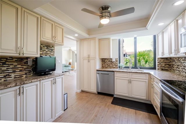 6267 MIDNIGHT PASS ROAD 306, Sarasota, FL 34242