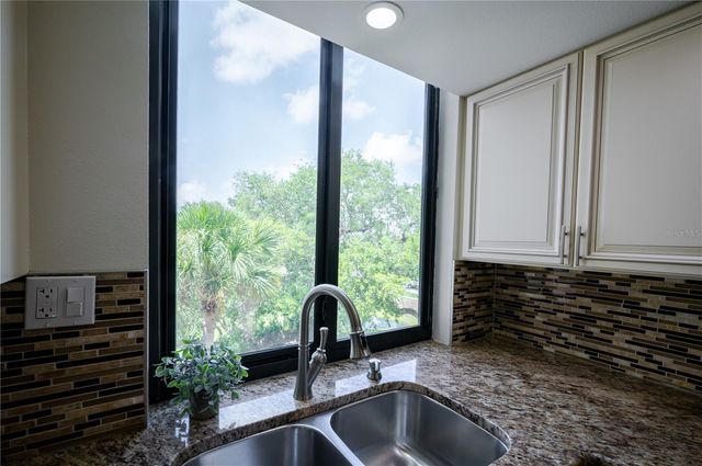 6267 MIDNIGHT PASS ROAD 306, Sarasota, FL 34242