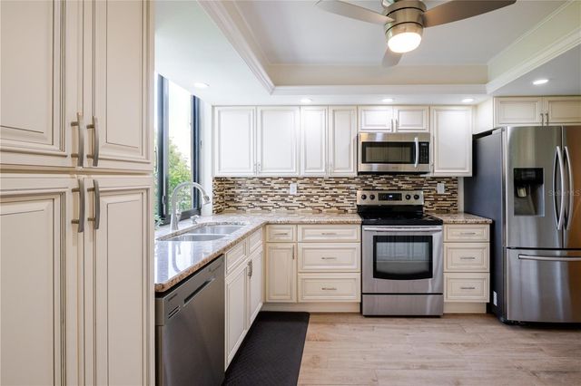 6267 MIDNIGHT PASS ROAD 306, Sarasota, FL 34242