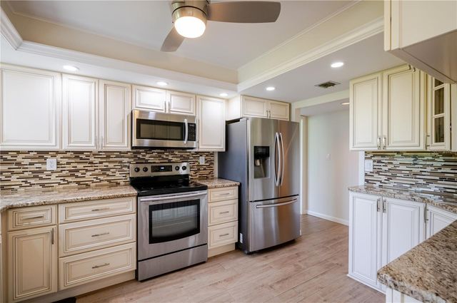 6267 MIDNIGHT PASS ROAD 306, Sarasota, FL 34242